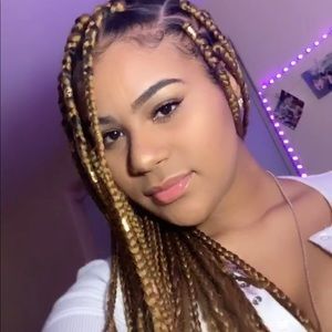 Meet your Posher, Imani